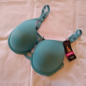 Maidenform Natural Boost Demi T-shirt Bra 34D